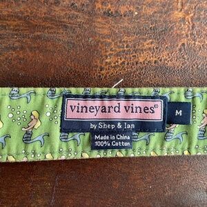 Green Vineyard Vines D ring belt
